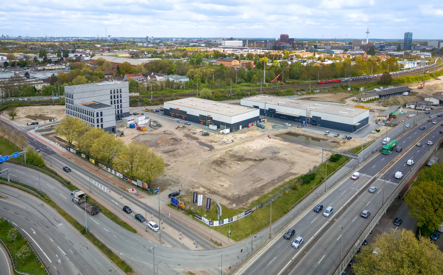 H23042452.jpg